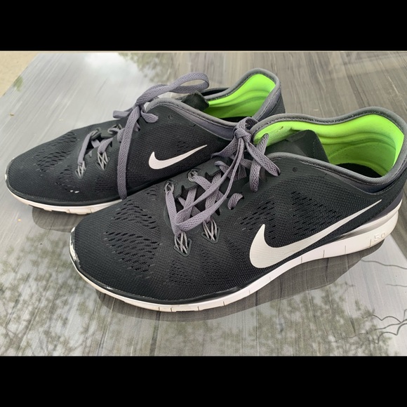 Nike Womens Free 5.0 TR Fit 5 - Picture 3 of 5